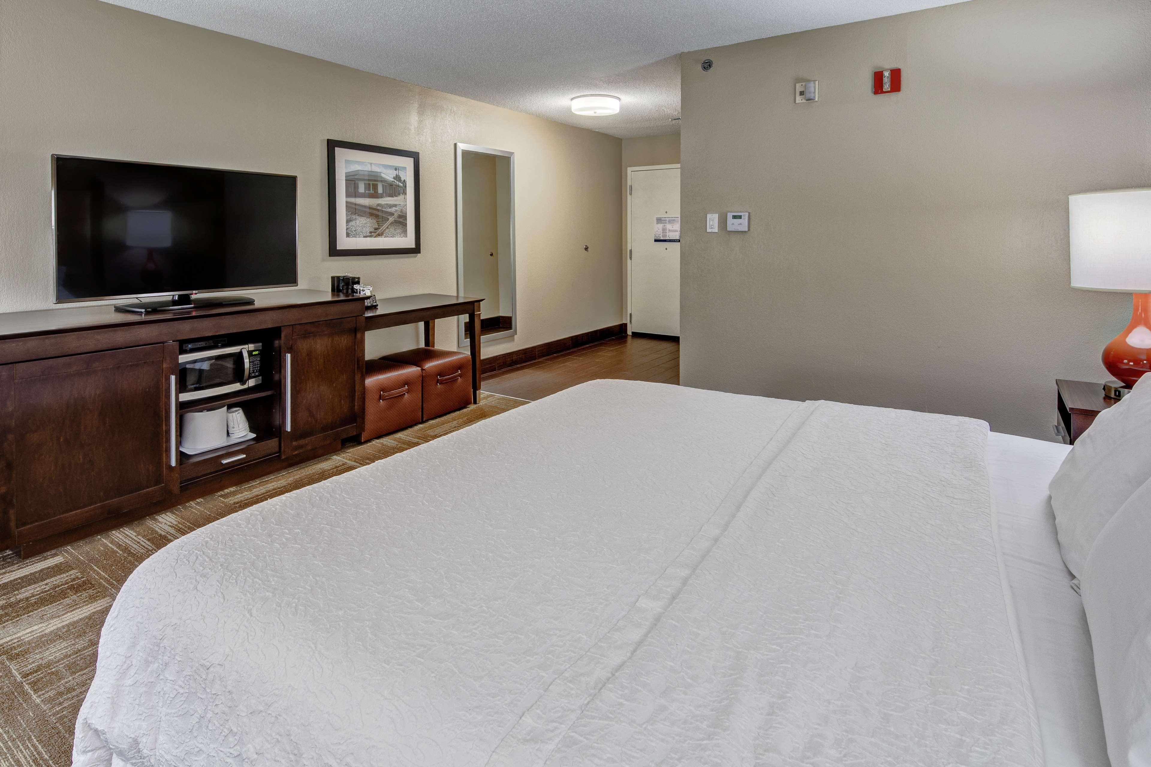 Hampton Inn Corinth Экстерьер фото