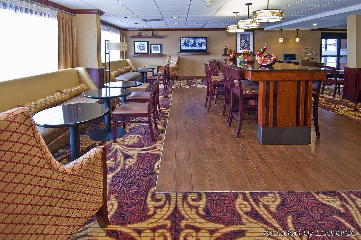 Hampton Inn Corinth Экстерьер фото